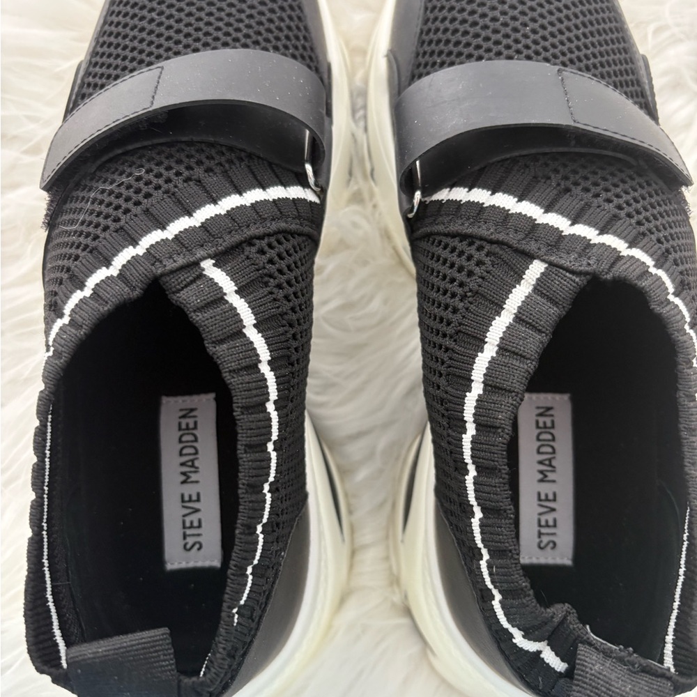 Steve Madden Black Medina Slip-on Tennis Shoes, size 8.5, NWT